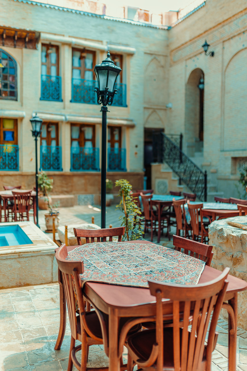 عکس هتل آناهید