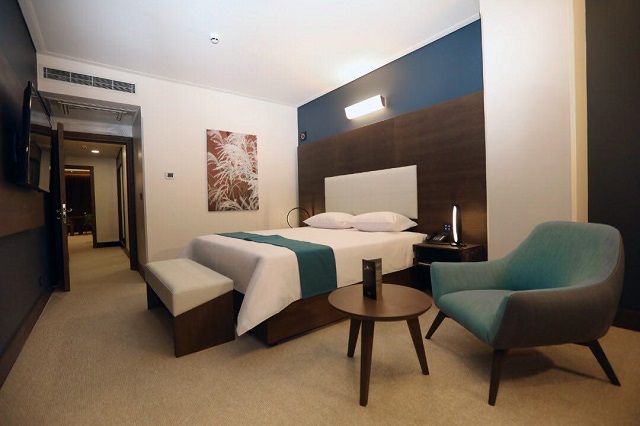 عکس هتل آتانا