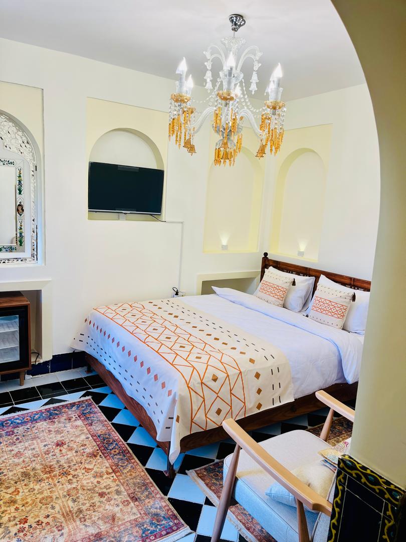 عکس هتل ایراندخت