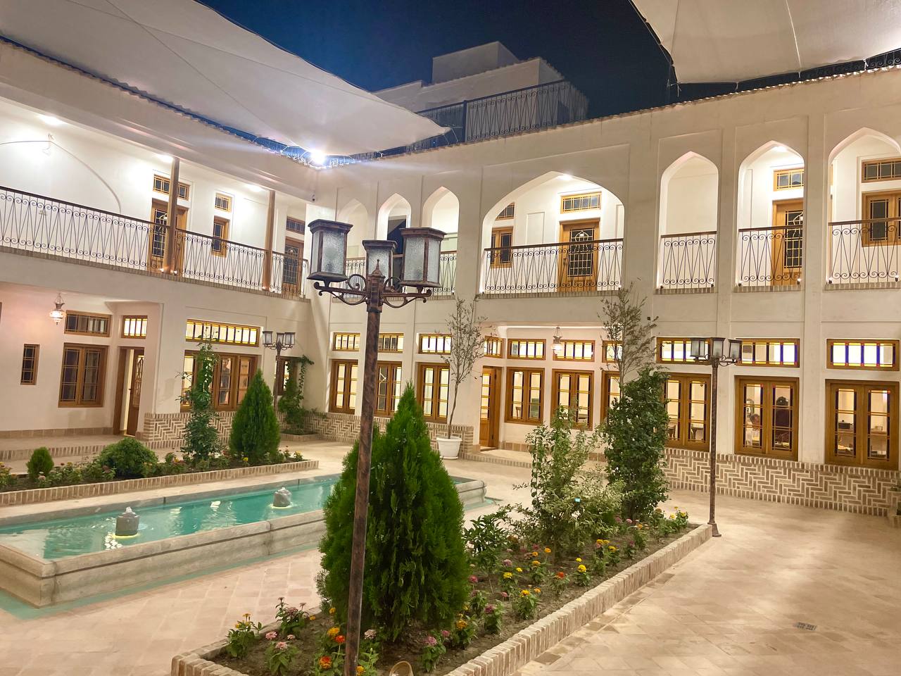 عکس هتل ساباط