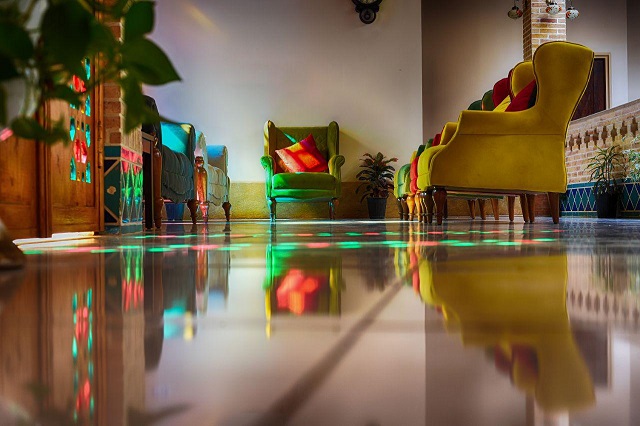 عکس هتل سنتی درباری