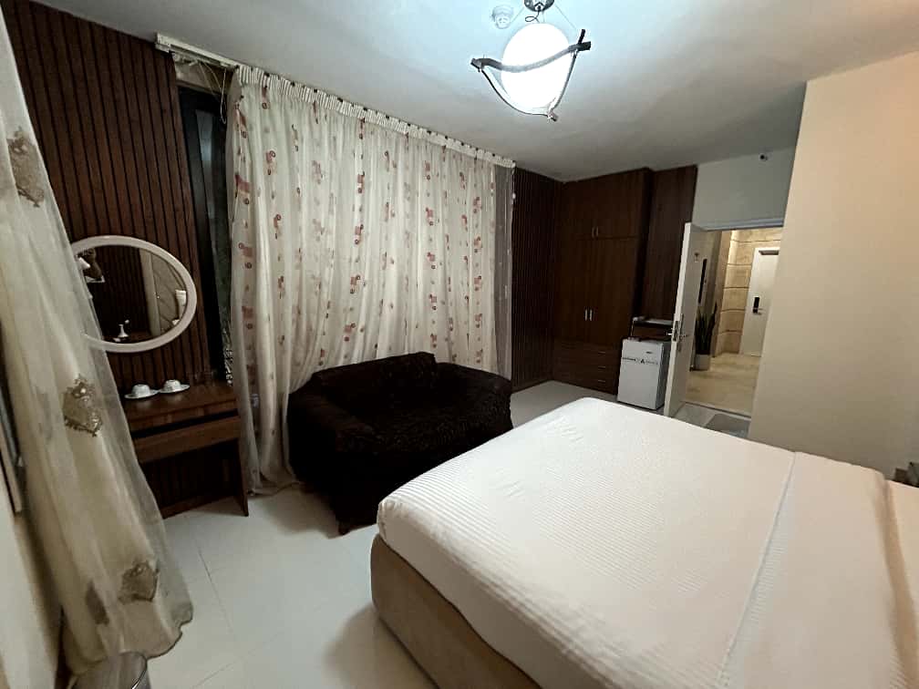 عکس هتل باغ چهار فصل