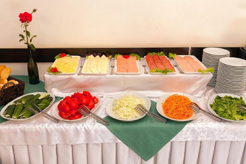 عکس هتل رجینه (Regineh)