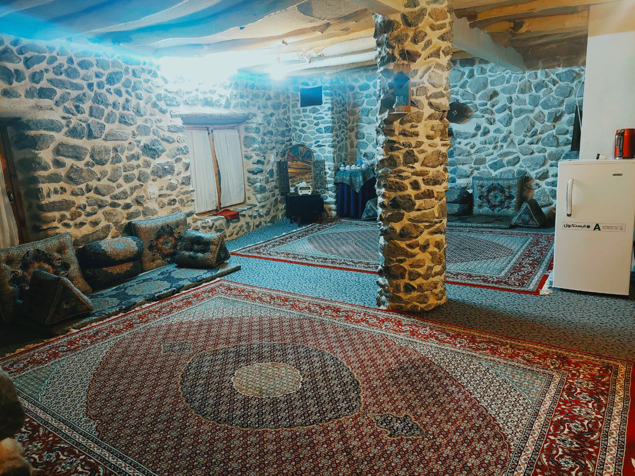 تصویر هتل بادامشک
