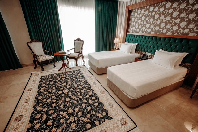 عکس هتل ویستریا