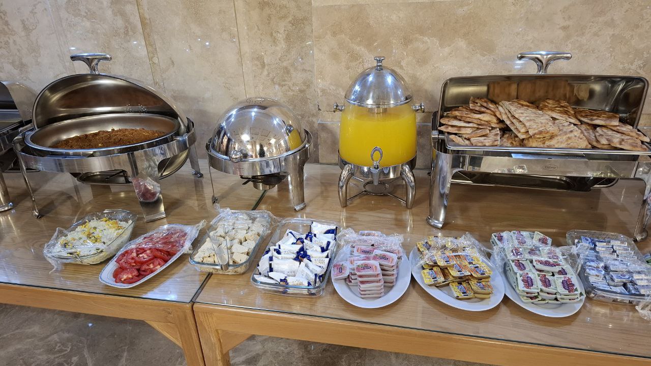 عکس هتل مهر آلاء