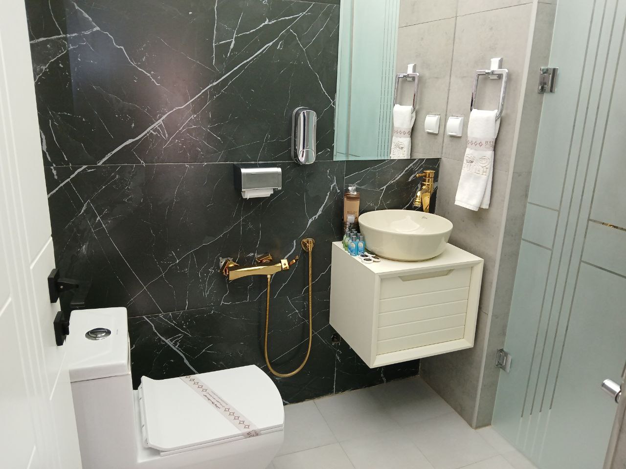 عکس هتل خانه حلما