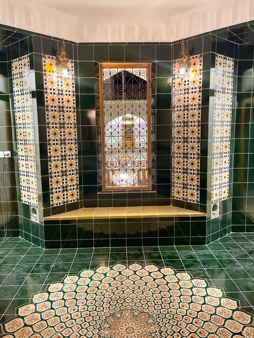 عکس هتل ساباط