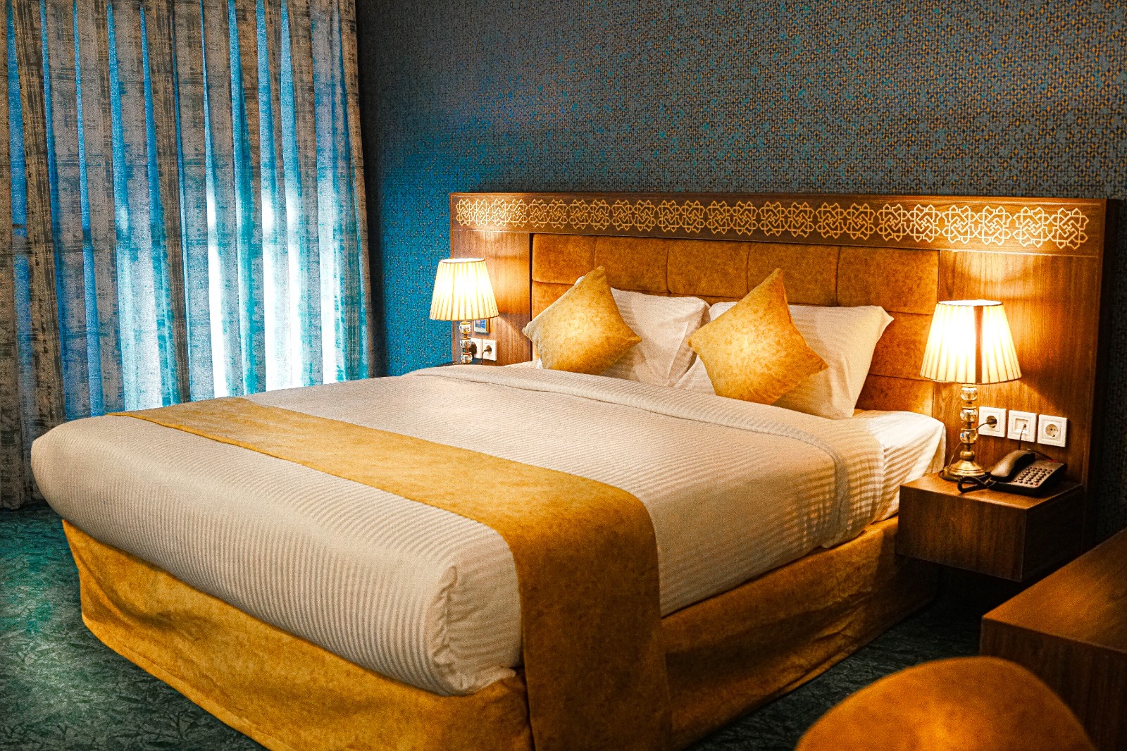 عکس هتل سورنا