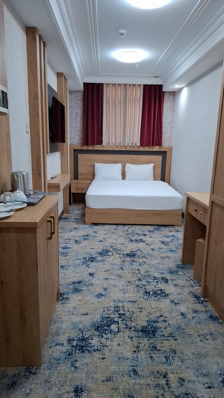 عکس هتل مهر آلاء