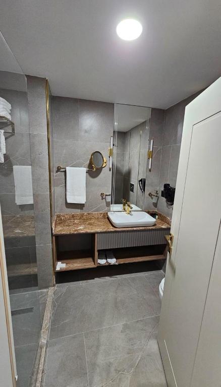 عکس هتل روکیا داون تاون (Roccia Downtown)