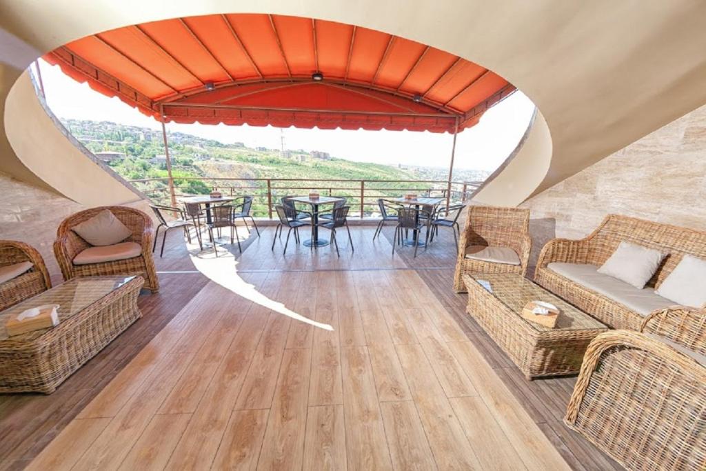 عکس هتل رجینه (Regineh)