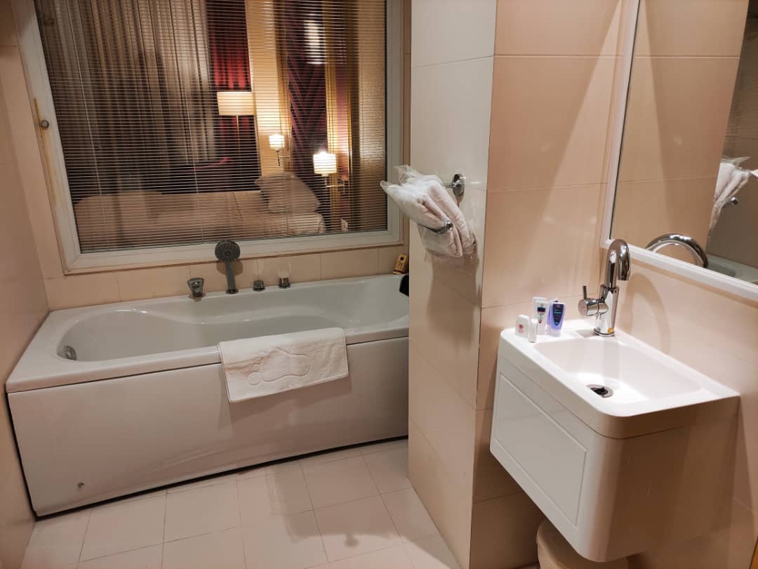 عکس هتل امپراطور