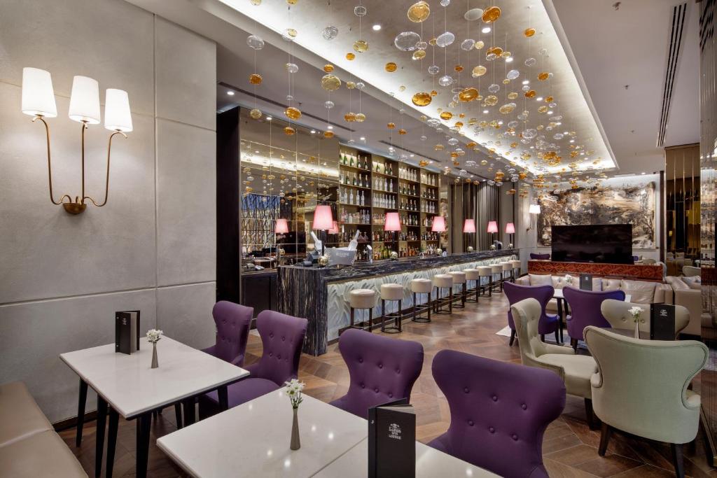 عکس هتل هیلتون (Hilton)