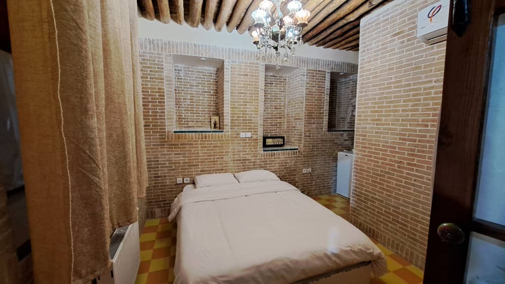 عکس هتل طاوسی