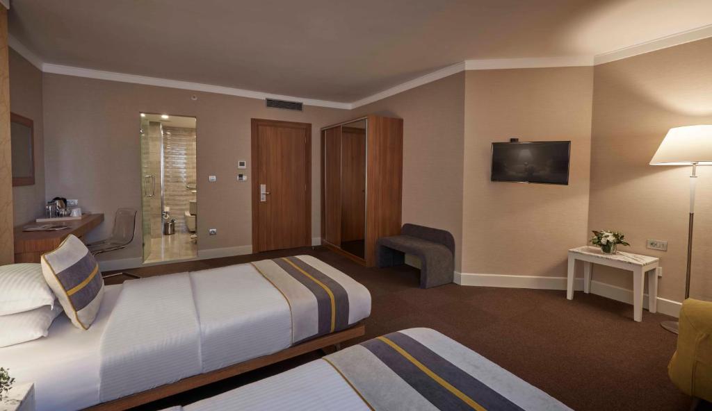 عکس هتل ریچموند (Richmond)