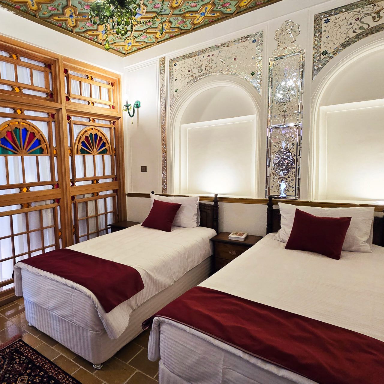 تصویر هتل عمارت محلاتی