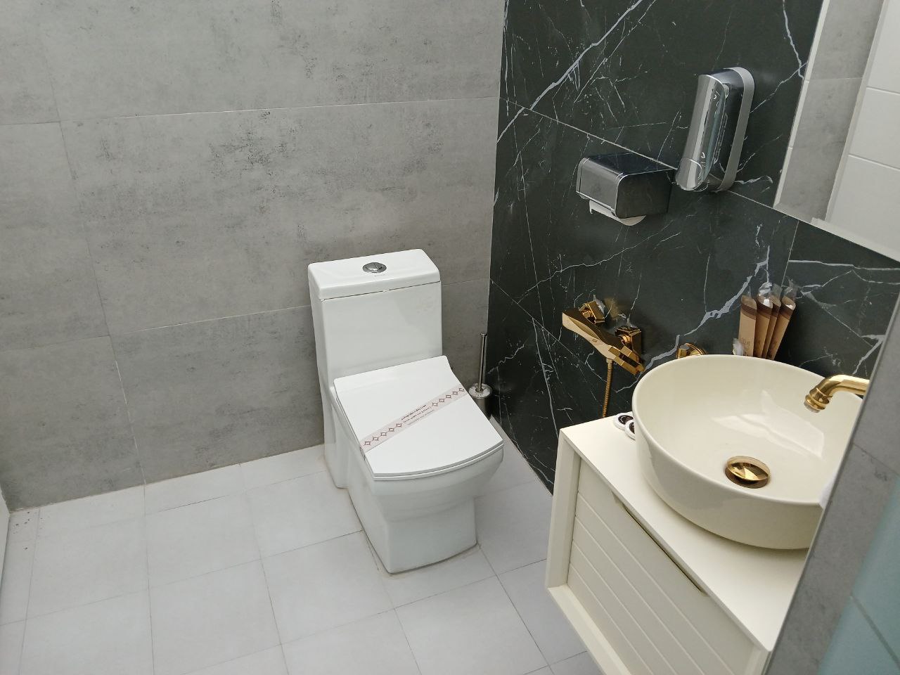 عکس هتل خانه حلما