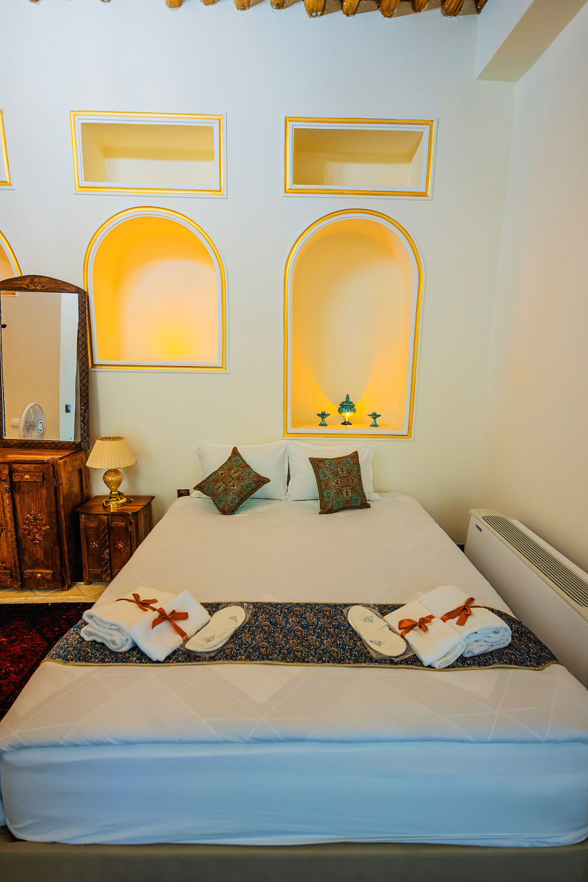 عکس هتل آناهید