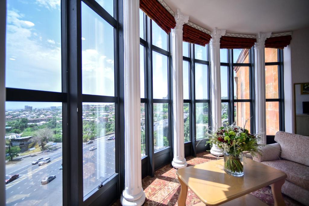 عکس هتل متروپل (Metropol)