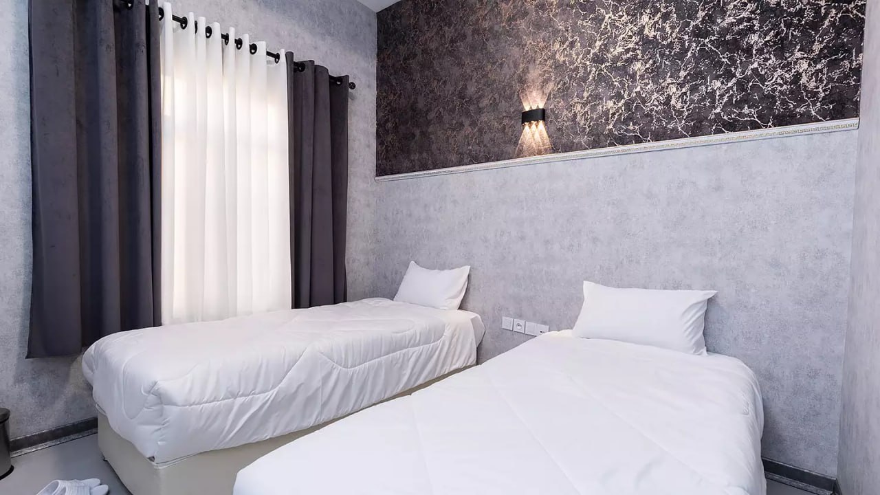 عکس هتل پیروز