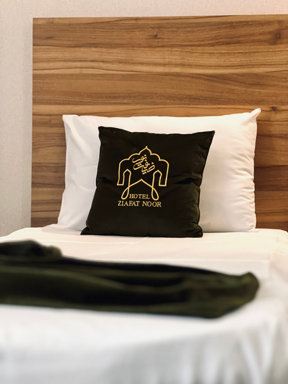 عکس هتل ضیافت نور