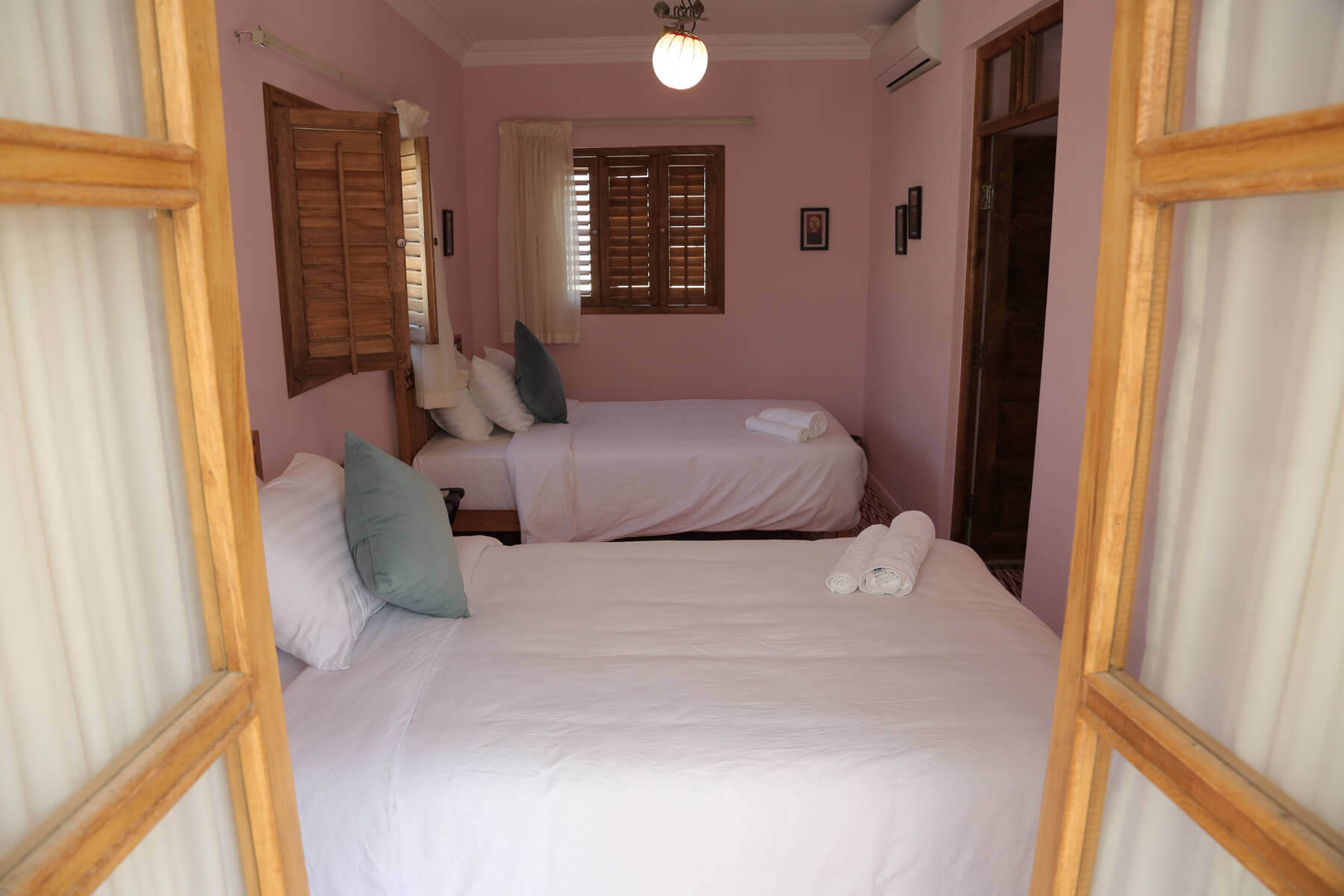 عکس هتل درب شازده