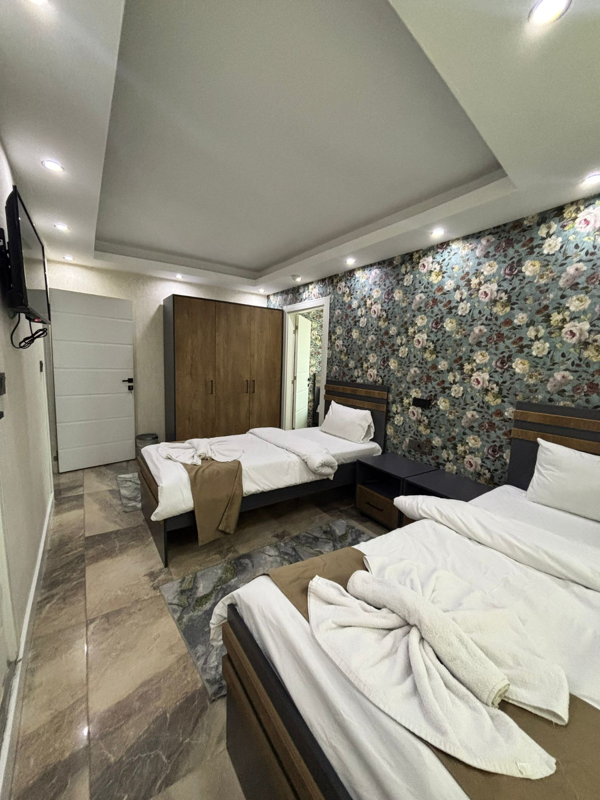 عکس هتل الی گرند ( elegrand )