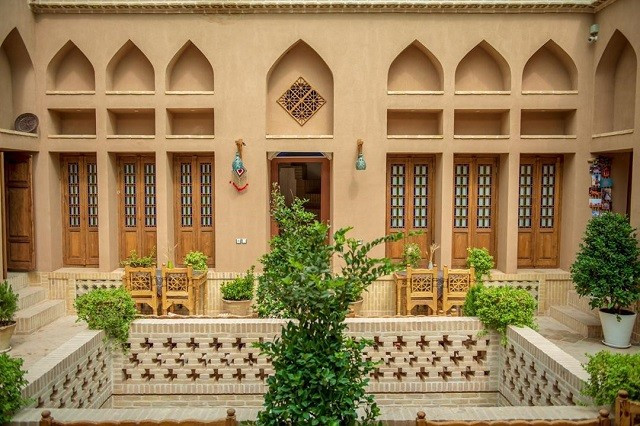 تصویر هتل یزدان گرد