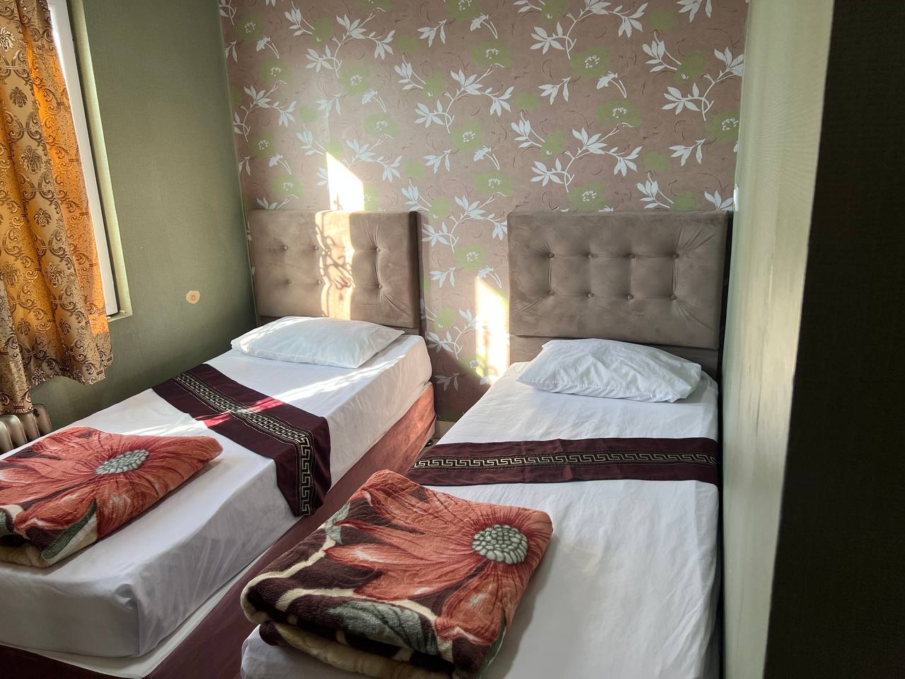 عکس هتل سپیدار