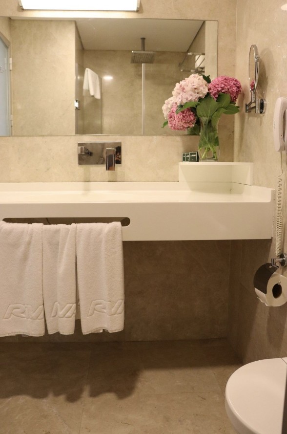 عکس هتل ریوا