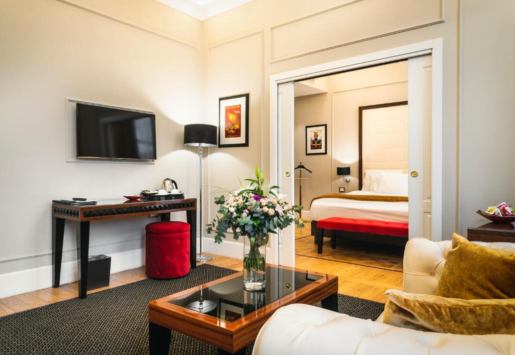 عکس هتل گرند (Grand)