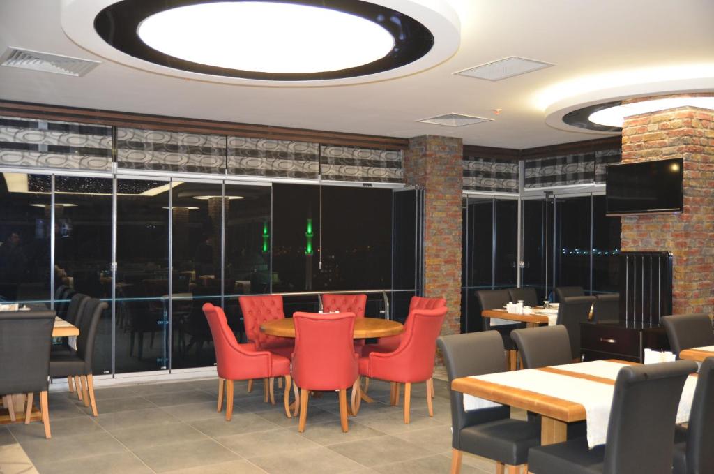 عکس هتل گرند (Grand)