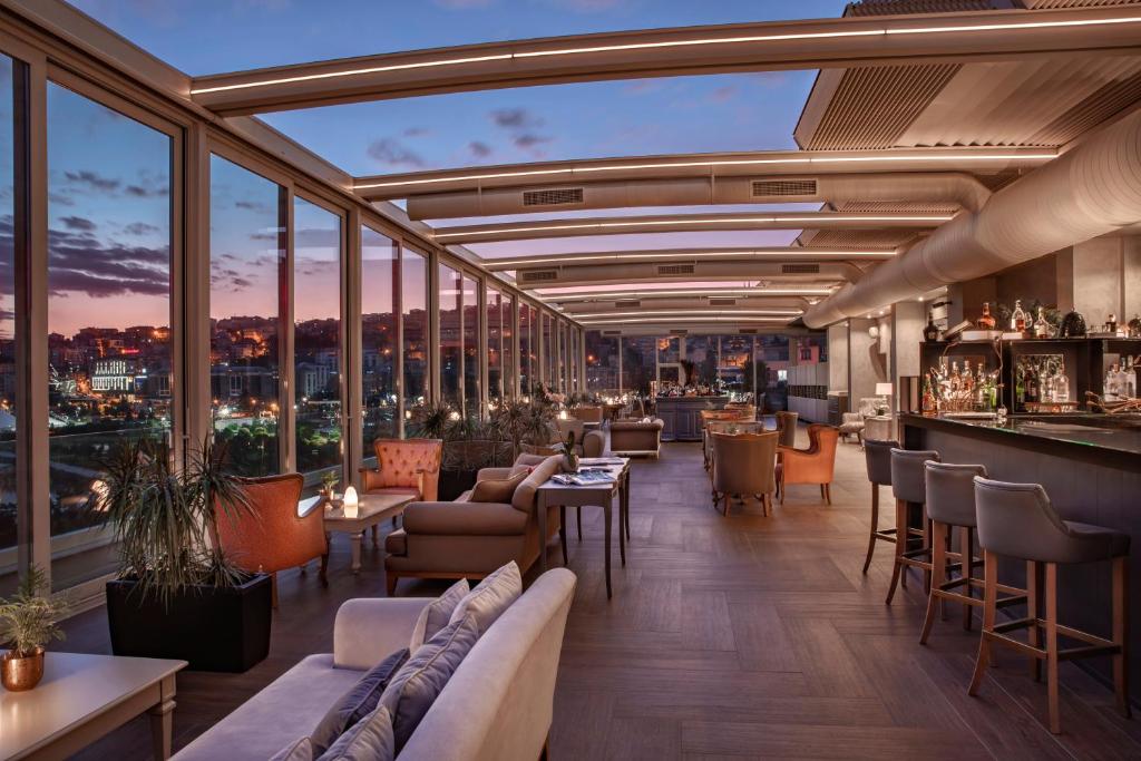 عکس هتل لازونی (Lazzoni)