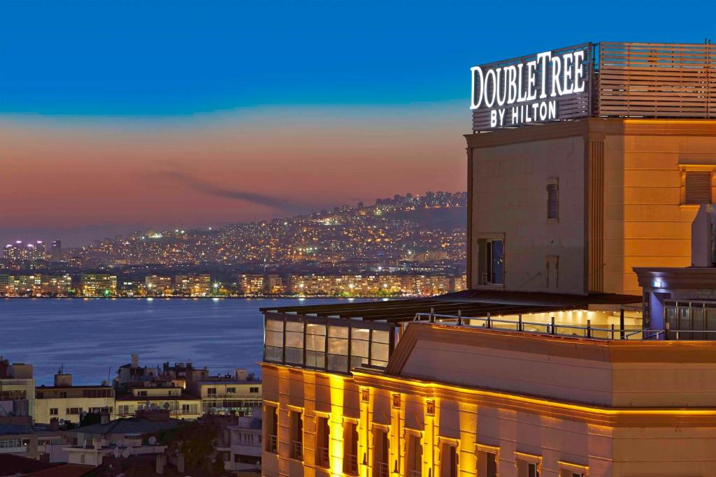 عکس هتل دابل تری بای هیلتون آلسانجاک (Doubletree by Hilton Alsancak)