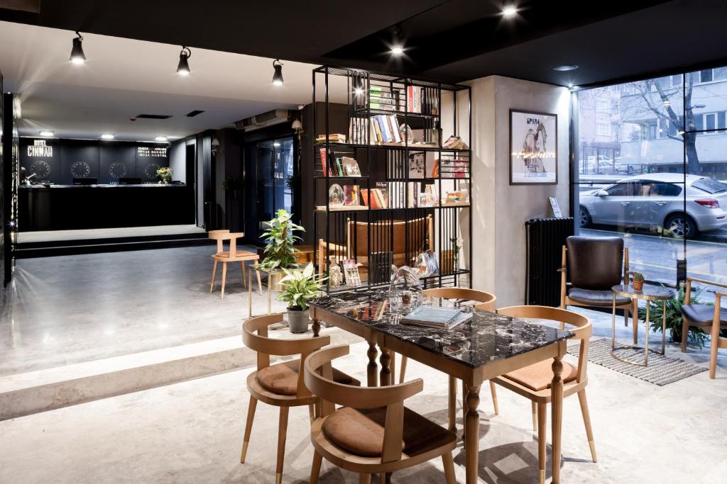 عکس هتل سینا (Cinnah)