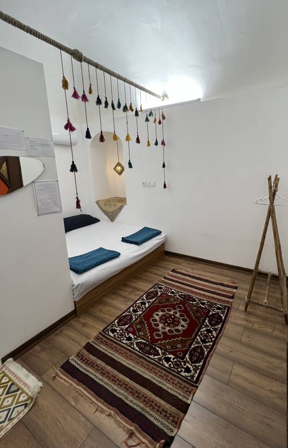 عکس هتل کاج کهن