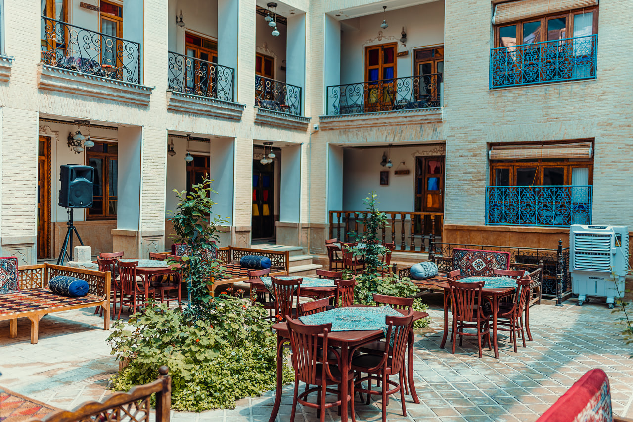 عکس هتل آناهید