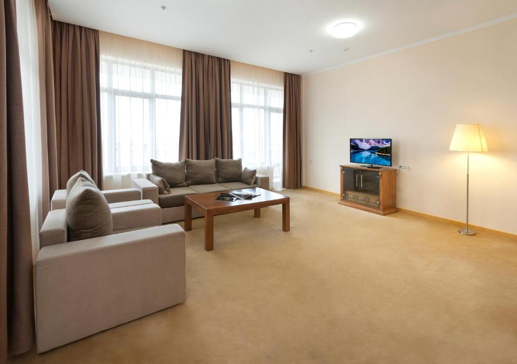 عکس هتل آنی پلازا (Ani Plaza)