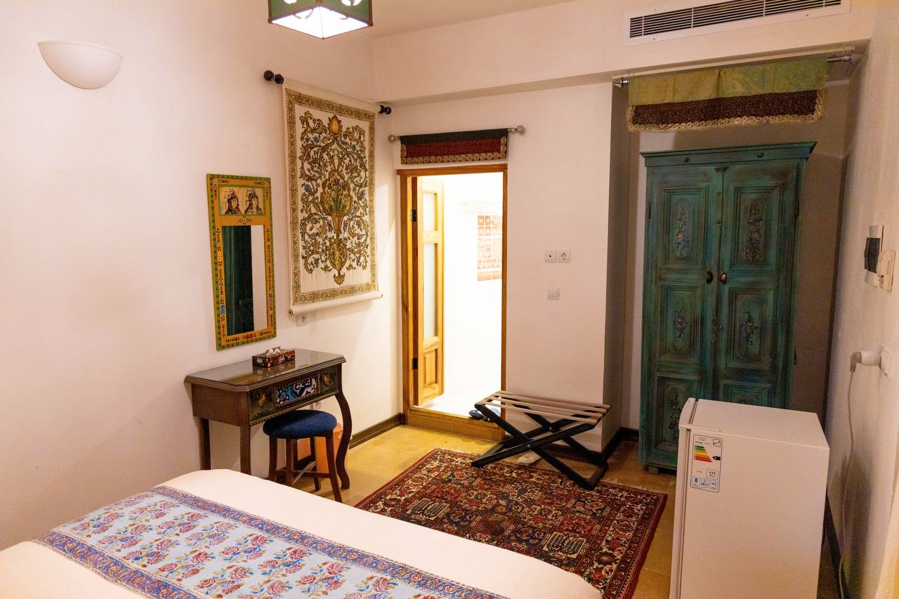 عکس هتل بخردی