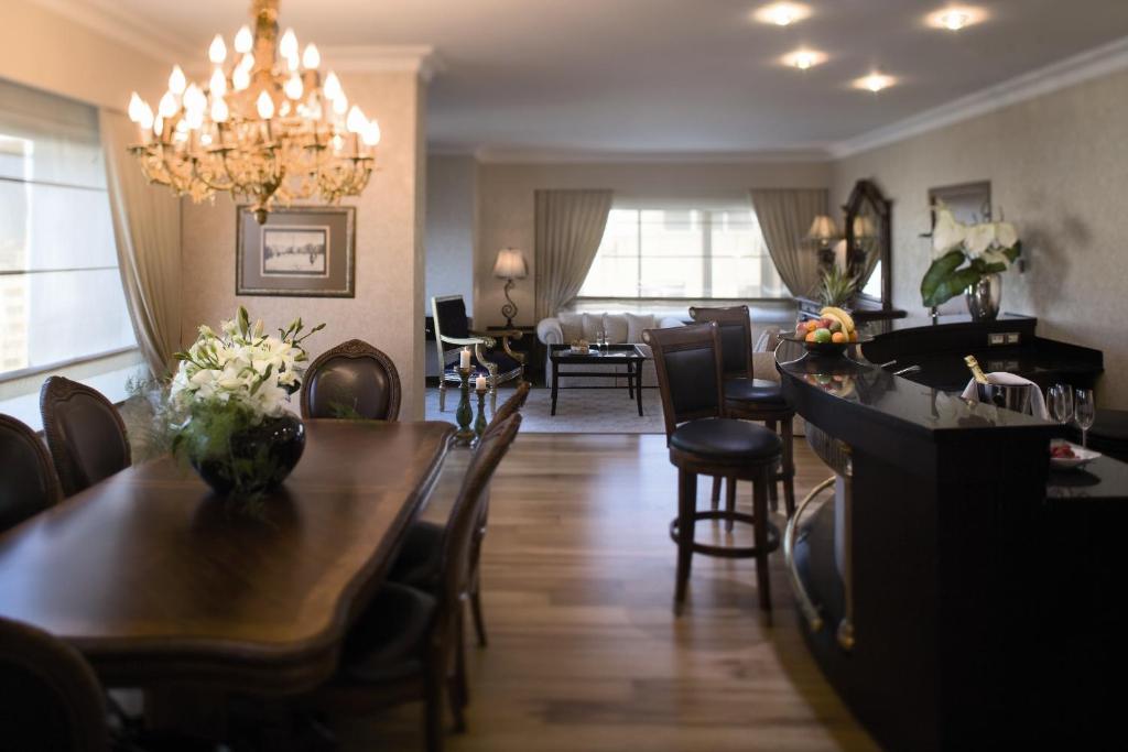 عکس هتل موون پیک (Movenpick)