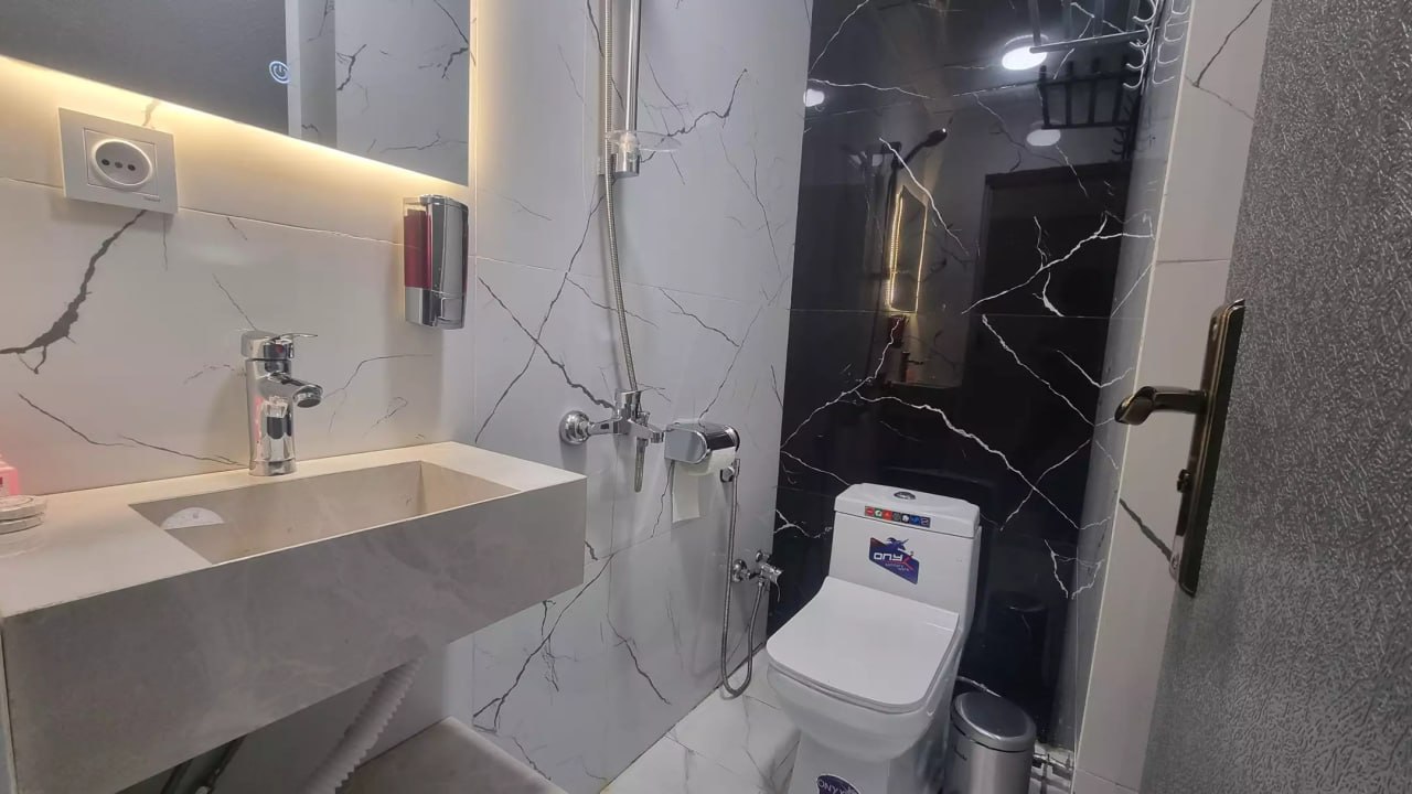 عکس هتل پیروز