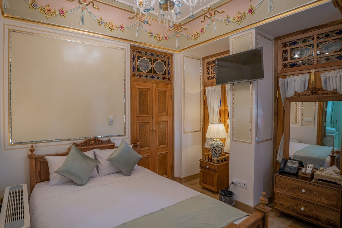 تصویر هتل ایزدی