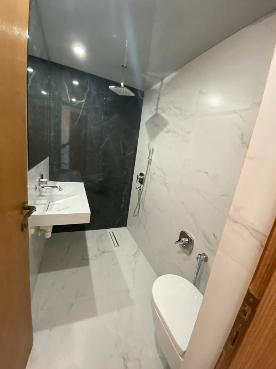 عکس هتل آوات