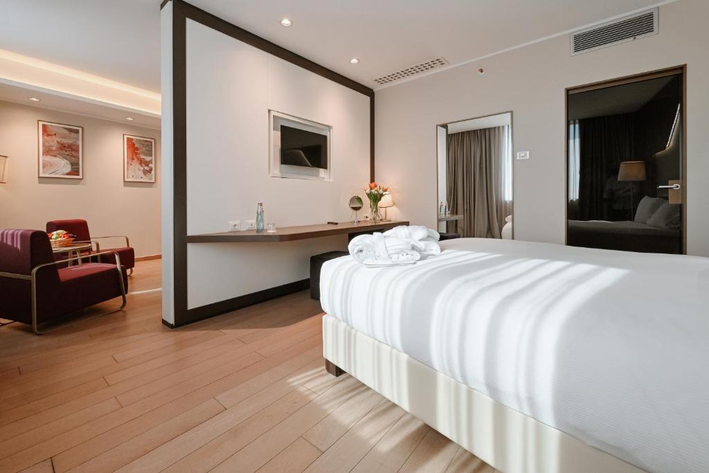 عکس هتل دابل تری بای هیلتون (Doubletree by Hilton)