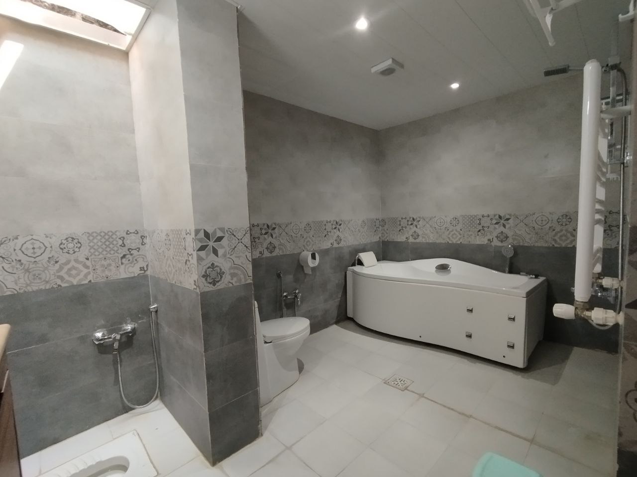 عکس هتل نصر کارمانیا