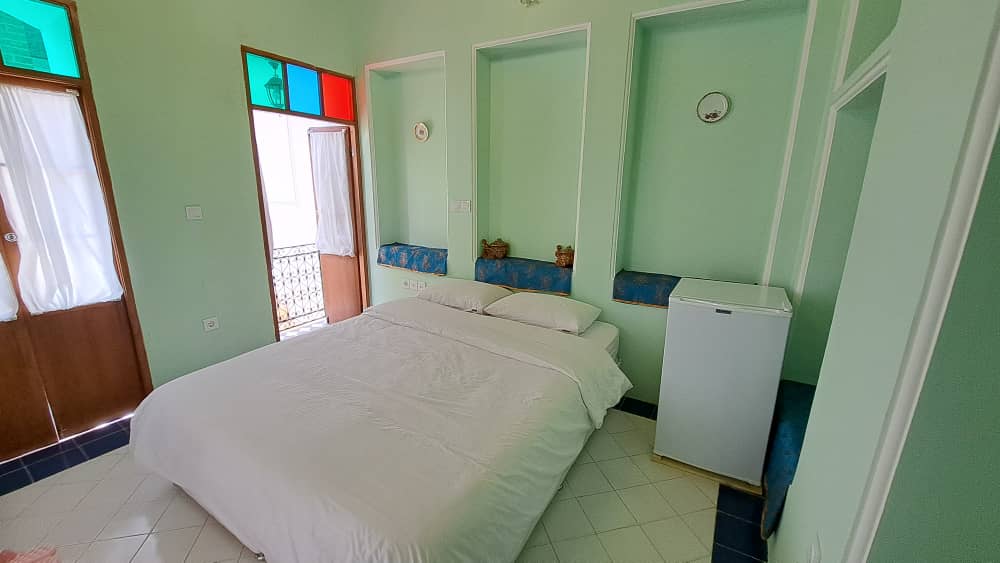 عکس هتل طاوسی