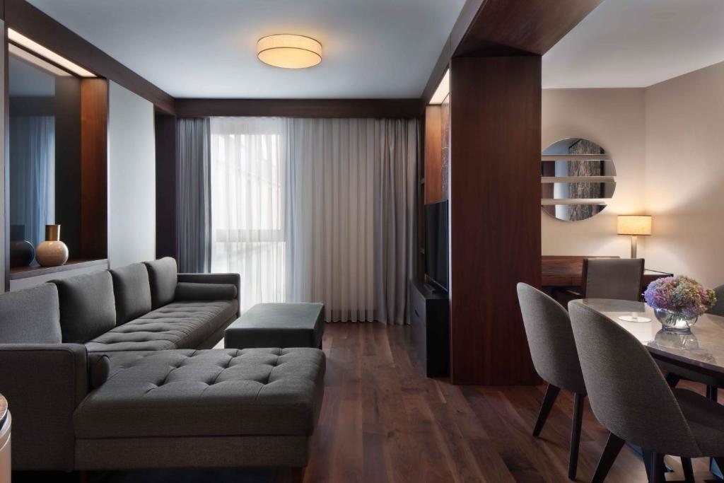 عکس هتل شرایتون سیتی سنتر (Sheraton City Center)