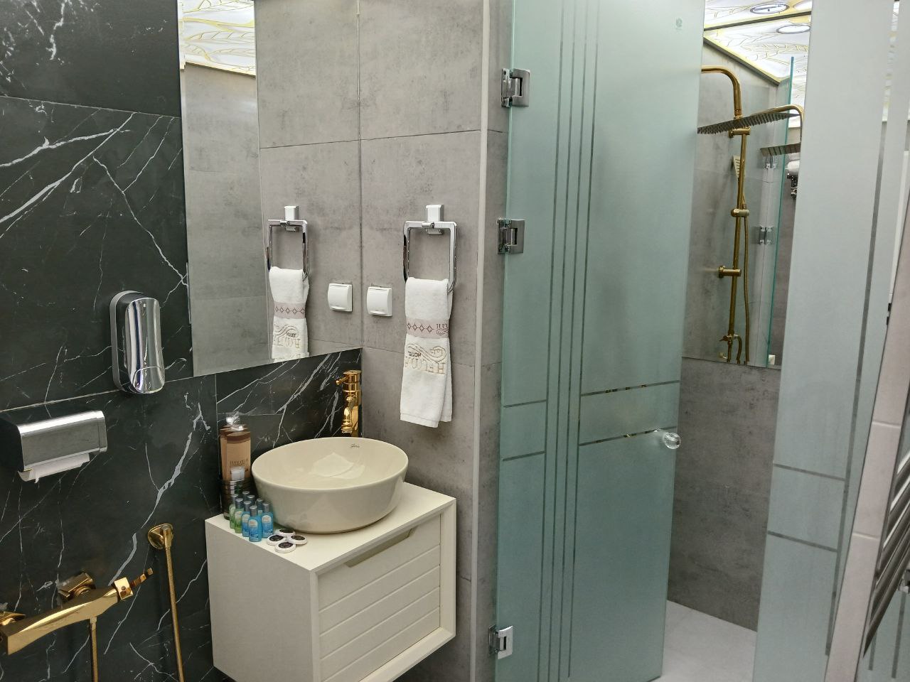 عکس هتل خانه حلما