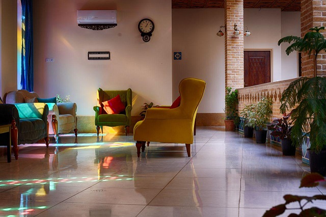 عکس هتل سنتی درباری